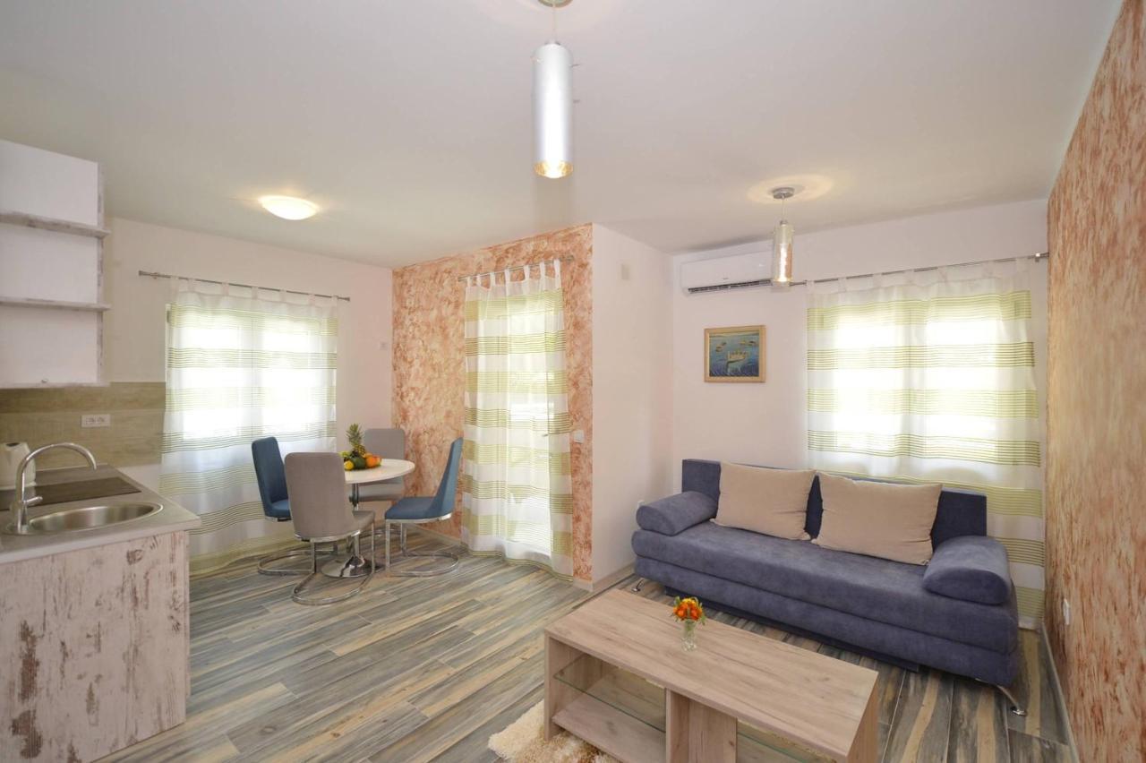 Apartment J & P Orahovac *